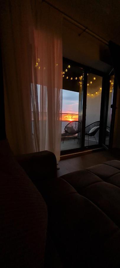 Golden Mirage Sunset Apartment Mamaia Bagian luar foto