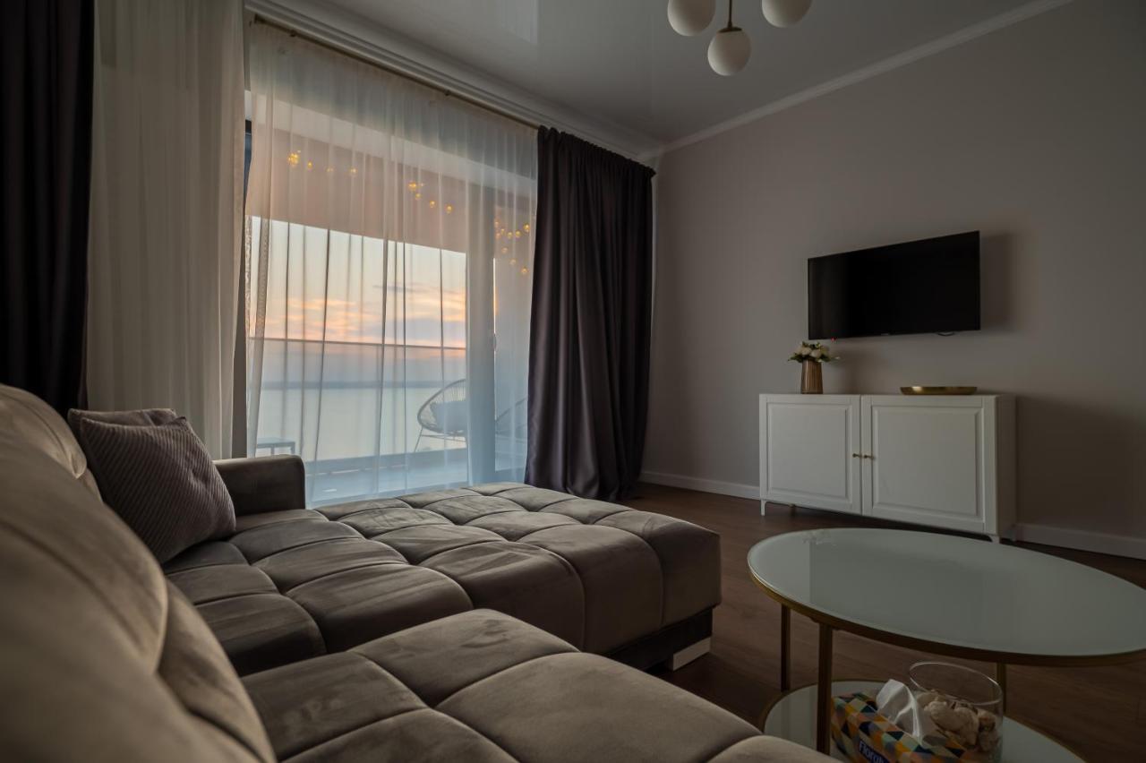 Golden Mirage Sunset Apartment Mamaia Bagian luar foto