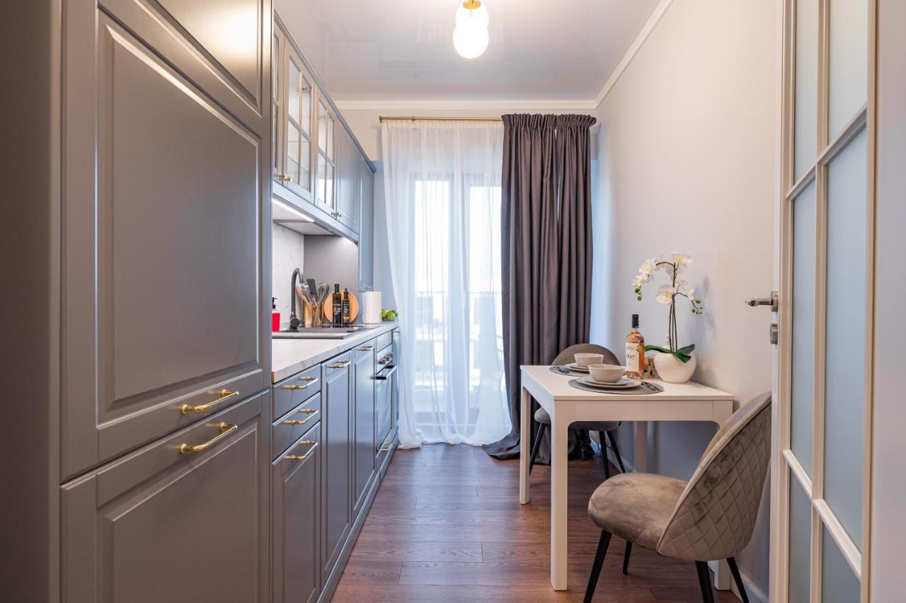 Golden Mirage Sunset Apartment Mamaia Bagian luar foto