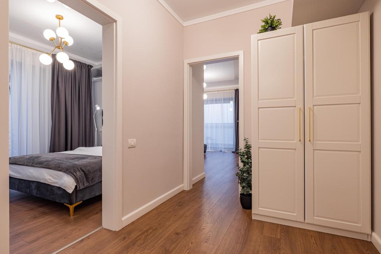 Golden Mirage Sunset Apartment Mamaia Bagian luar foto